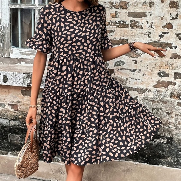 Summer Casual Boho Dress Womens Small Black Pink Short Sleeve Ruffled Tiered Hem - Picture 1 of 11